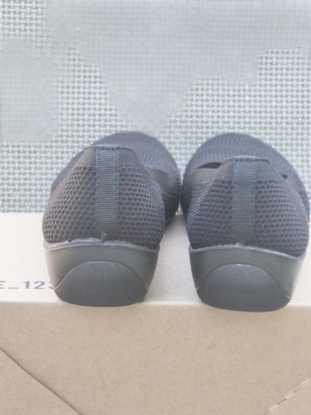 LifeStride Velocity 2.0 Black Knit Wedge Comfort Flats Size 8.5M - Picture 2 of 5